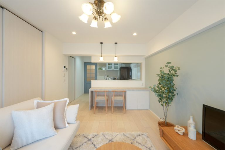 白を基調としたリビング