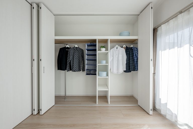 洋室のクローゼット