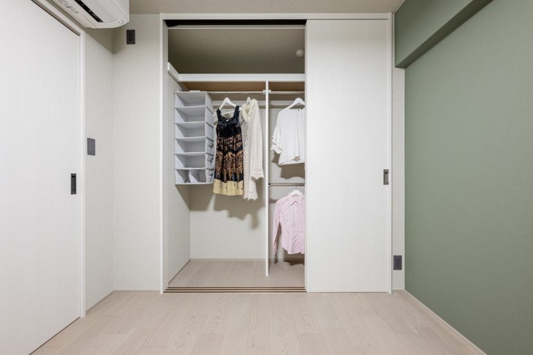 洋室のクローゼット