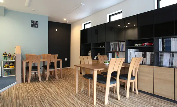 リファイン新松戸店内