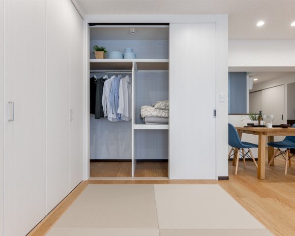 リビングのクローゼット