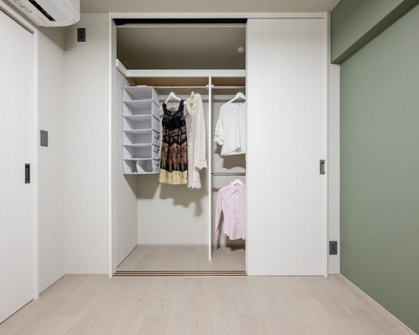 洋室のクローゼット