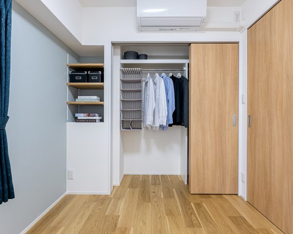 洋室のクローゼット